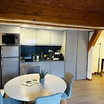 Da Praca Hostel *