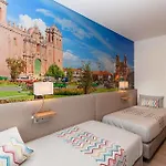 Da Praca Hostel *