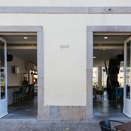 Da Praca * 산타마리아다페이라