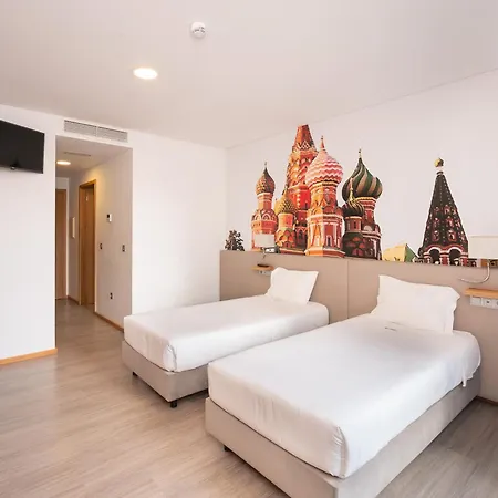 Da Praca * 산타마리아다페이라