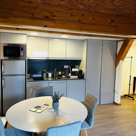 Da Praca 호스텔 *