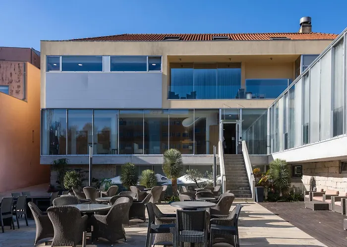 Da Praca * 산타마리아다페이라