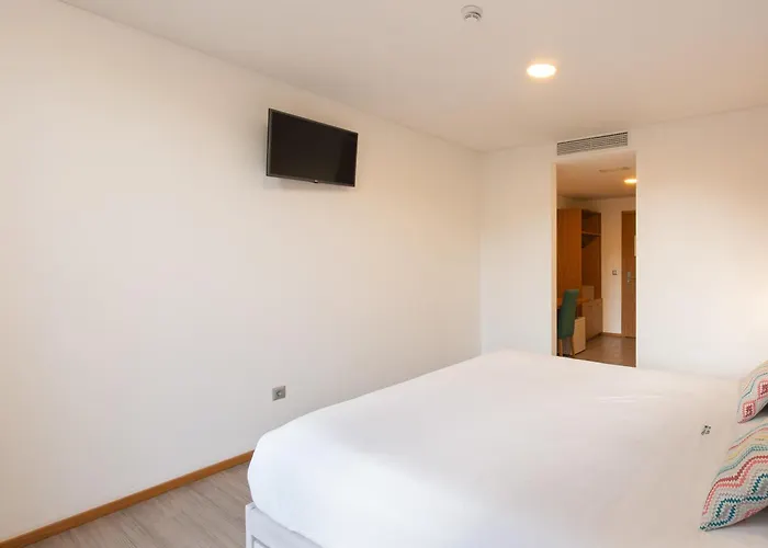 Da Praca * 산타마리아다페이라